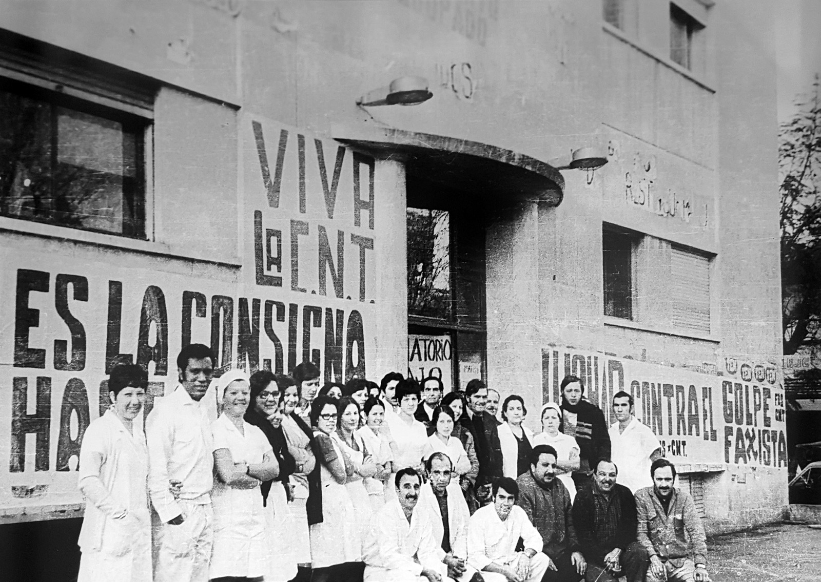 Sanatorio 2 de Casmu, ocupado durante la huelga general. Av.8 de Octubre y Agustín Abreu, Montevideo. Foto Aurelio González – cdf