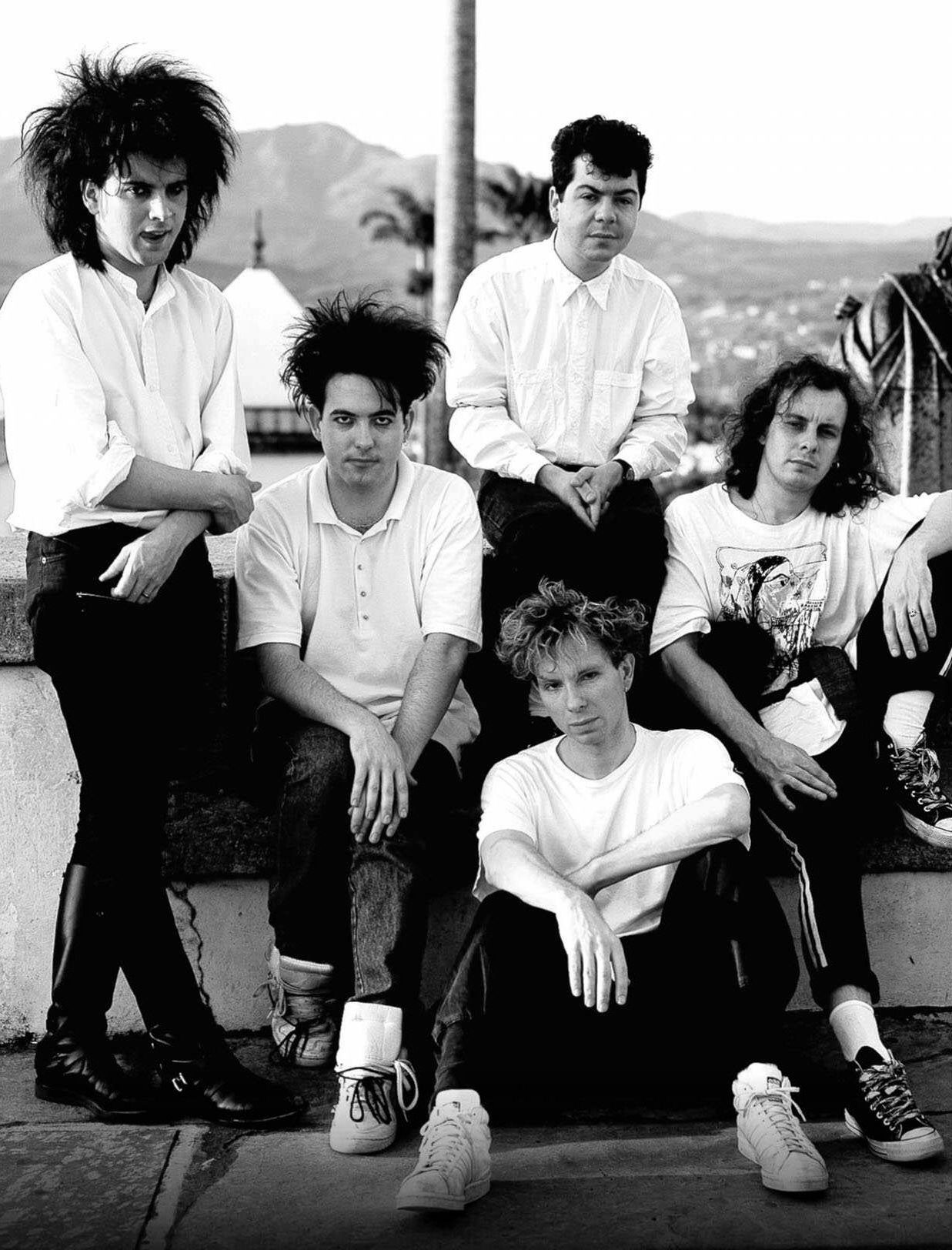 The Cure, 1987 - Simon Gallup, Robert Smith, Lol Tolhurst, Porl Thompson, Boris Iliams