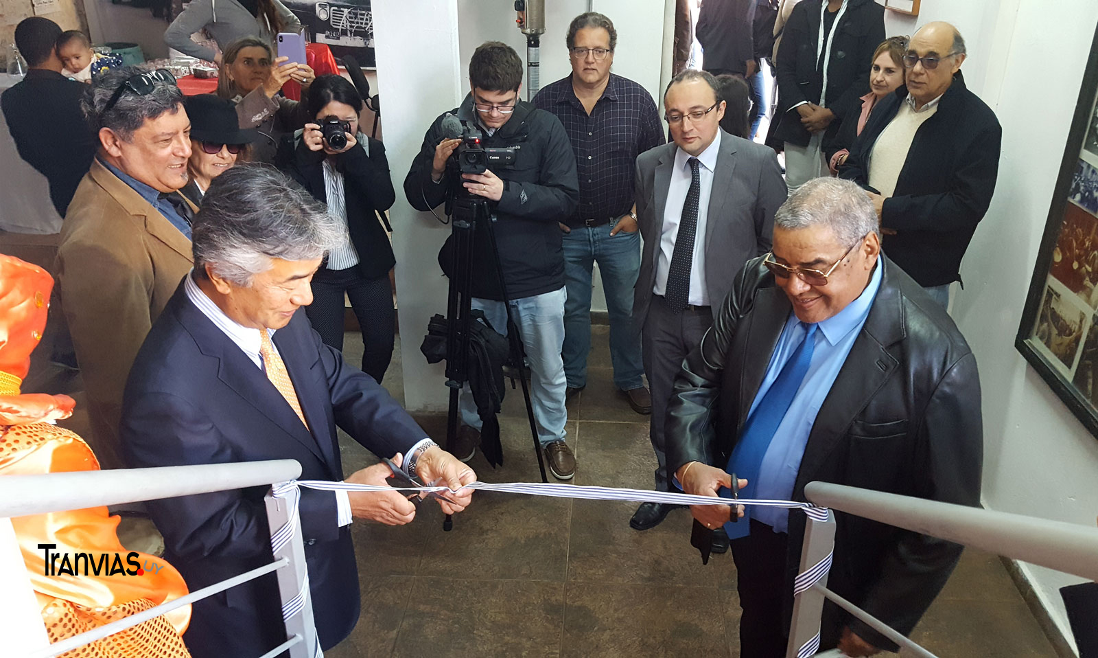 Embajador Tatsuhiro Shindo y Waldemar Cachila Silva