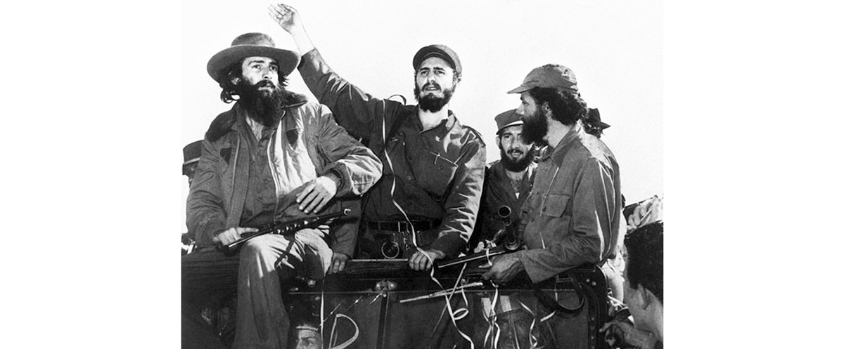 Camilo Cienfuegos con Fidel Castro -  foto Luis Korda