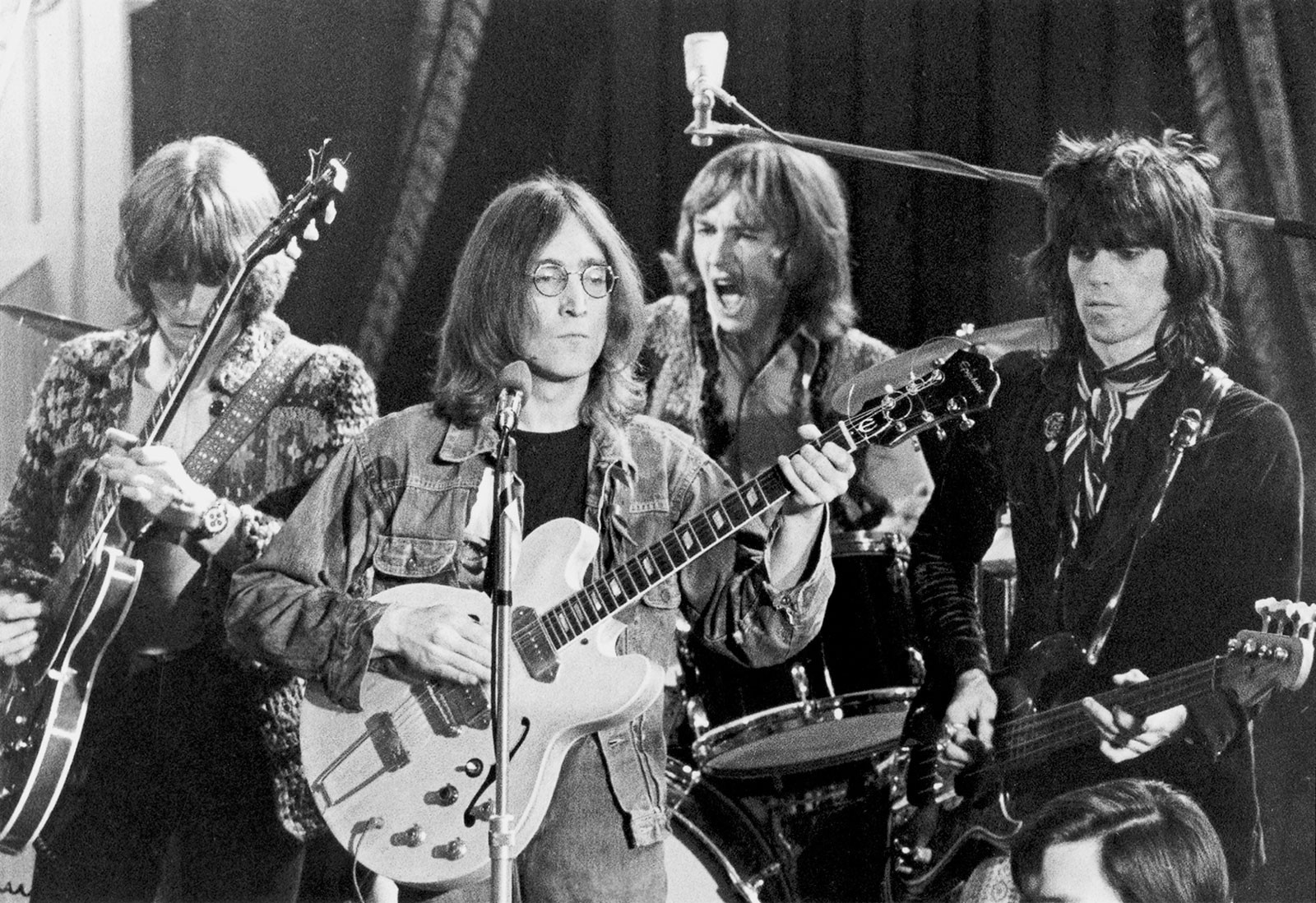 Eric Clapton, John Lennon, Mitch Mitchell y Keith Richards.