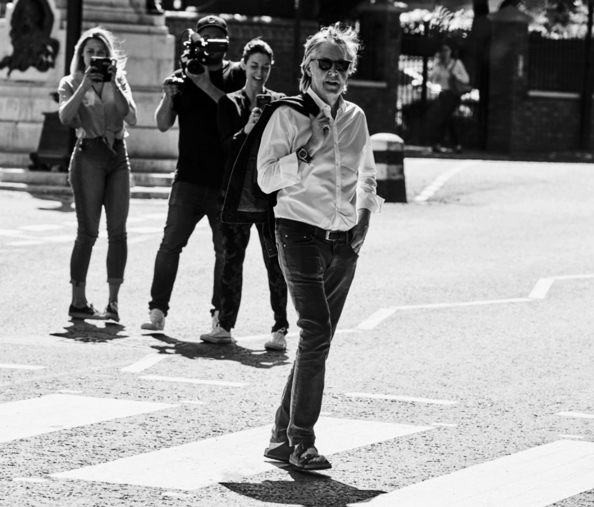 Paul McCartney su banda con integrantes de Led Zeppelin y The Who...