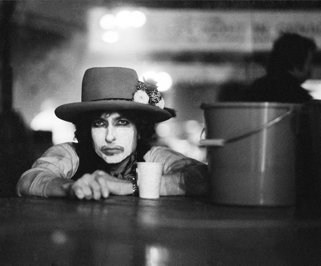 Rolling Thunder Revue - Bob Dylan