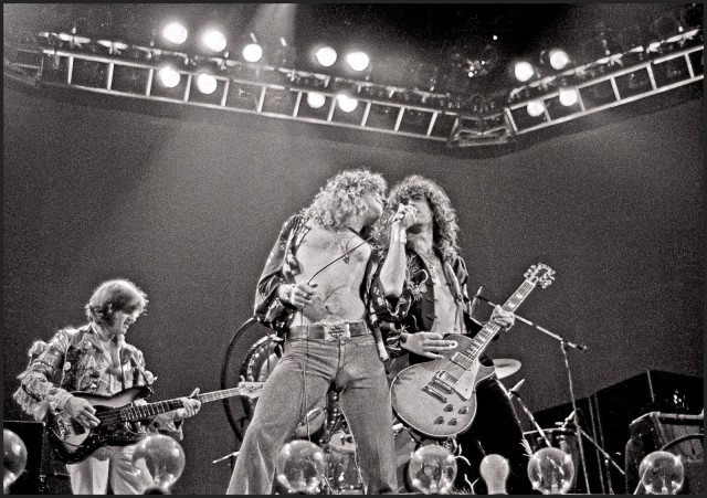 Led Zeppelelin, John Paul Jones, Robert Plant and Jimmy Page, Londres 24th May 1975. Photo by Dick Barnatt/Redferns