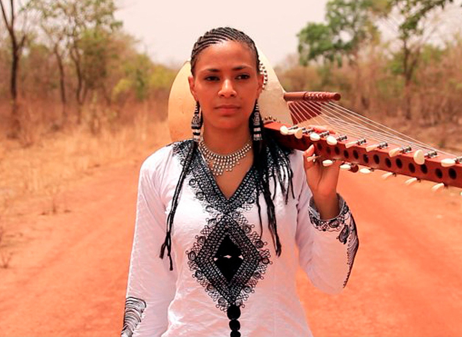 Sona Jobarteh