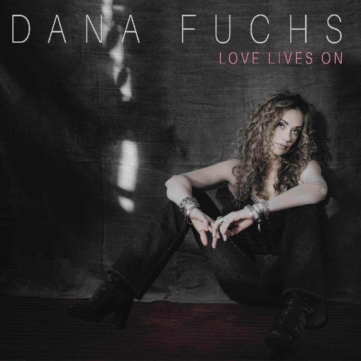Dana Fuchs - Love Lives on