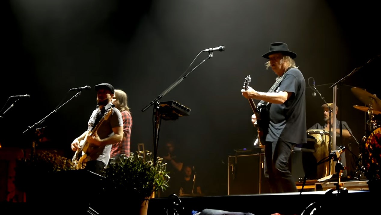 Neil Young Rockin' In The Free World