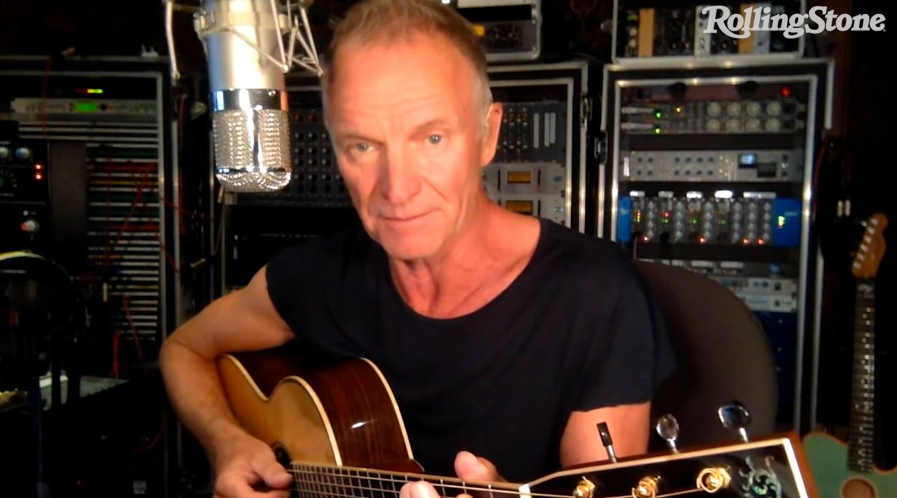 Sting desde su casa